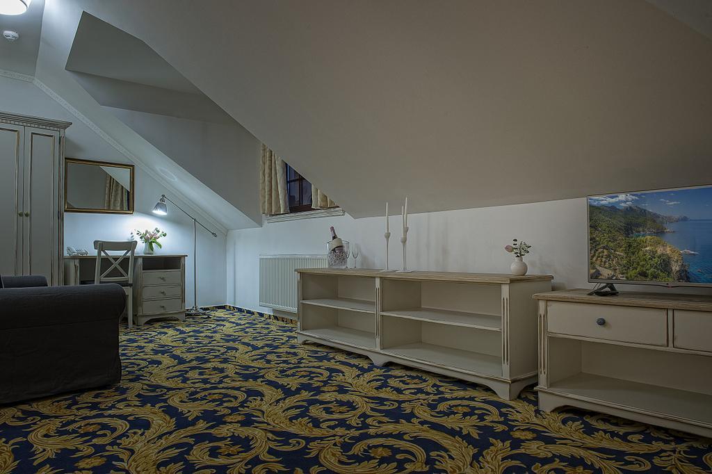 Hotel Pod Branou Bardejov Rum bild
